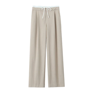 Pantalon beige élégant, coupe ample et droite